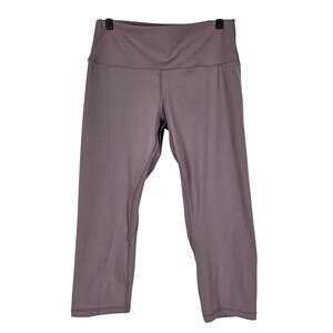 WOMEN'S LAVENDER GYM COMPRESSION LEGGINGS SIZE LARGE - VERY COMFORTABLE MATERIAL